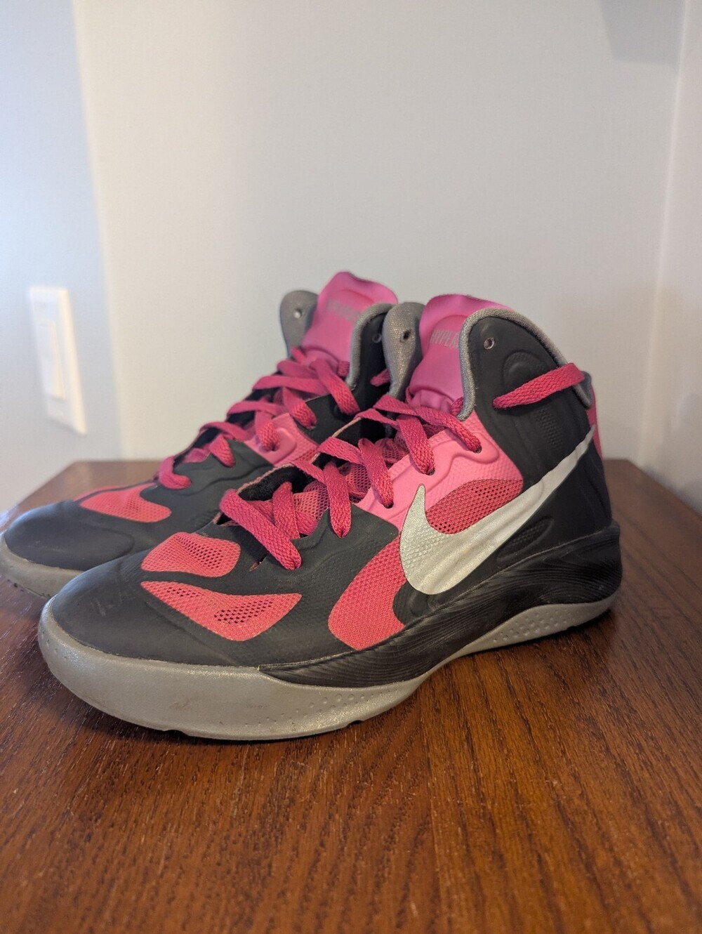Girls Nike Zoom Hyperfuse Basketball/Fashion Sneaker Size 4 Youth Pink & Gray